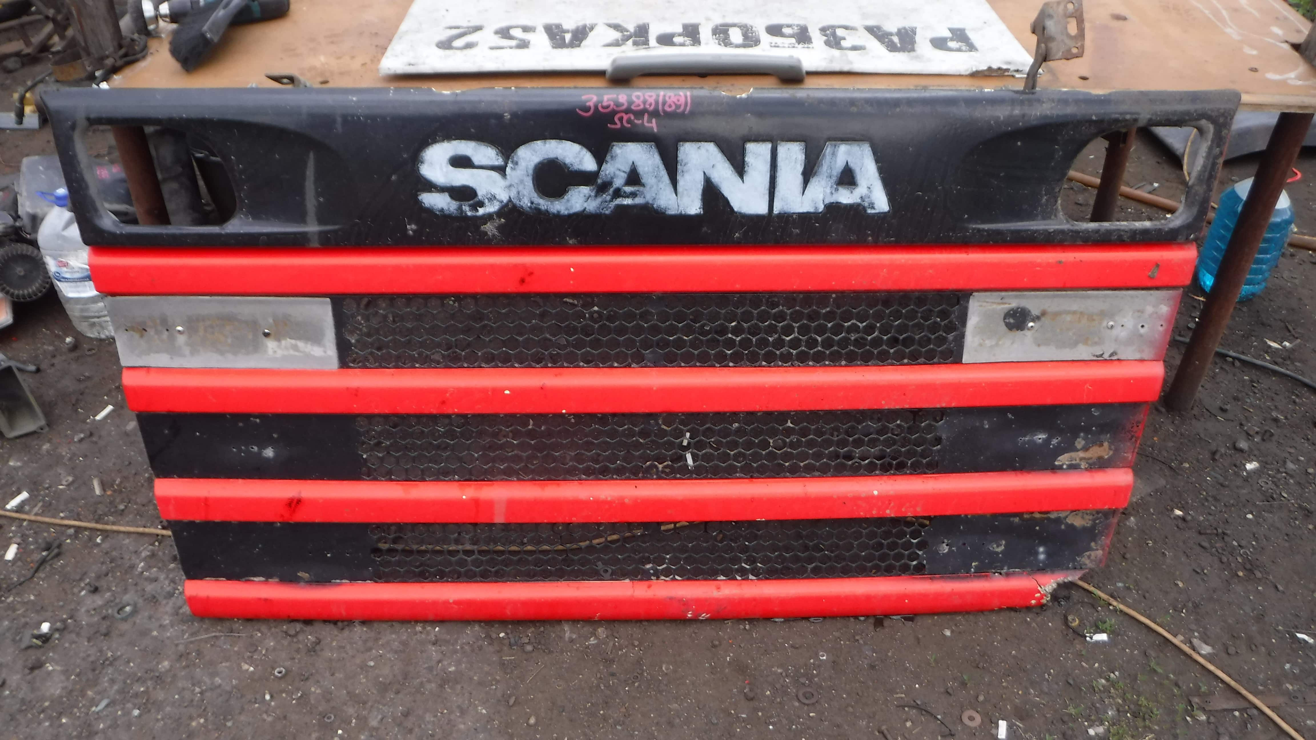 Решётка радиатора капот Передня панель Скания Scania R144 DSC-1415 1371856